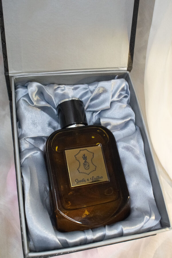 Gravitational men’s perfume bottle – long-lasting fragrance inspired by Dior Sauvage with fresh, spicy, and woody notes